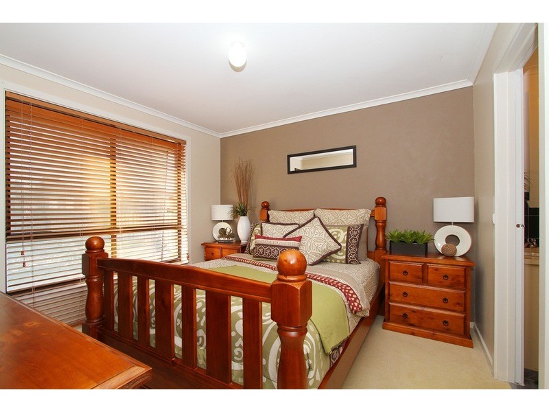 11 Eureka Court, Kings Park VIC 3021