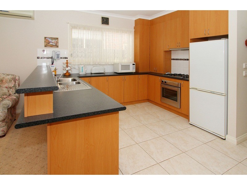 44a Saratoga Crescent, Keilor Downs VIC 3038