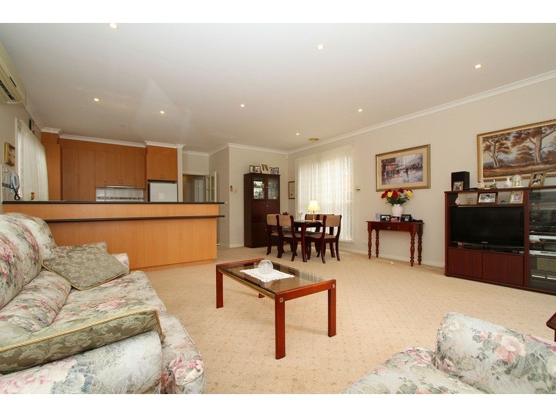 44a Saratoga Crescent, Keilor Downs VIC 3038