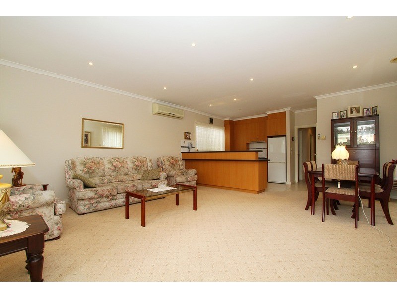 44a Saratoga Crescent, Keilor Downs VIC 3038