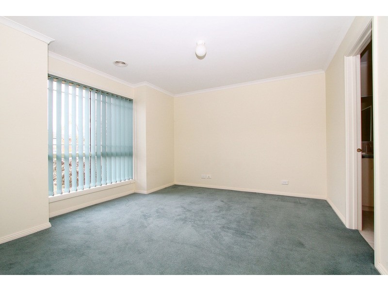 40 Brindalee Way, Hillside VIC 3037
