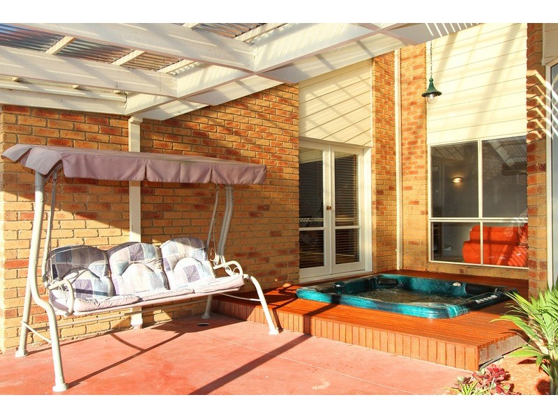 7 Stringybark Court, Hillside VIC 3037
