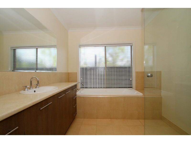 2 Savannah Court, Hillside VIC 3037