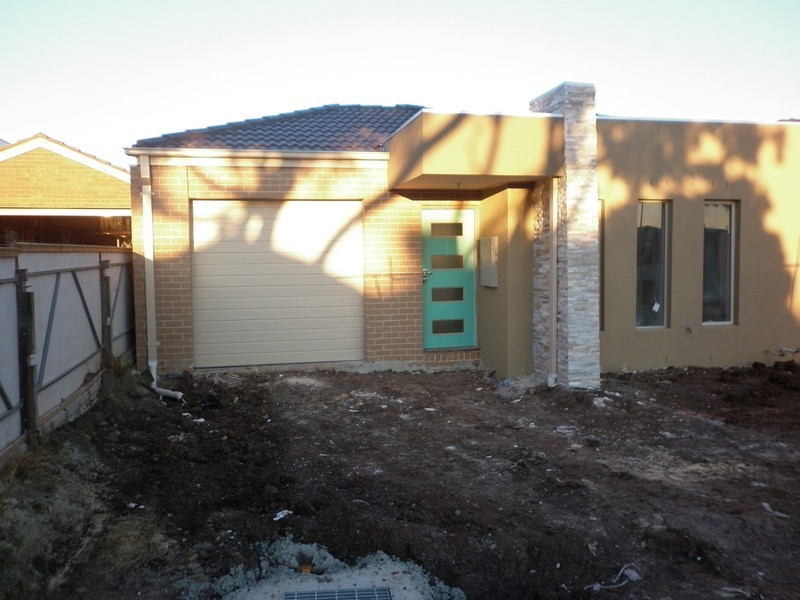 13 Kingsley Place, Delahey VIC 3037
