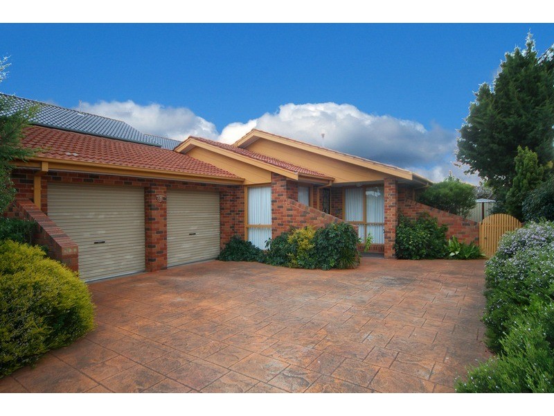 6 Bernborough Court, Keilor Downs VIC 3038