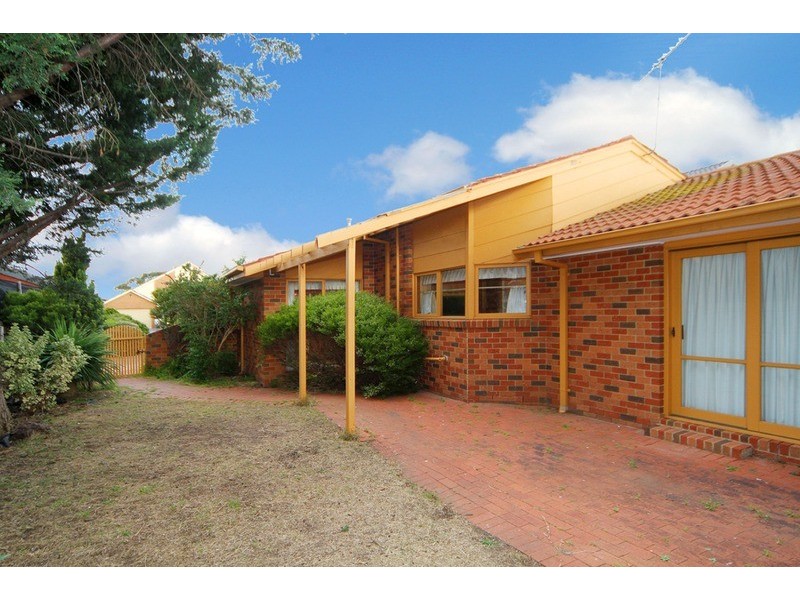 6 Bernborough Court, Keilor Downs VIC 3038