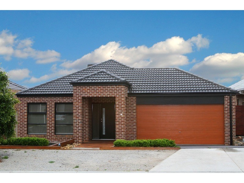 6 Matlock Street, Caroline Springs VIC 3023