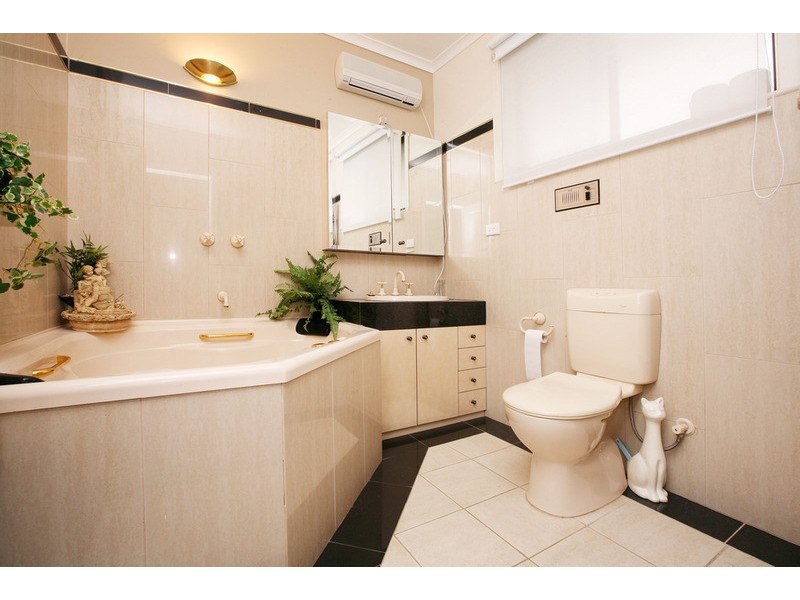 7 Medina Road, Keilor Downs VIC 3038