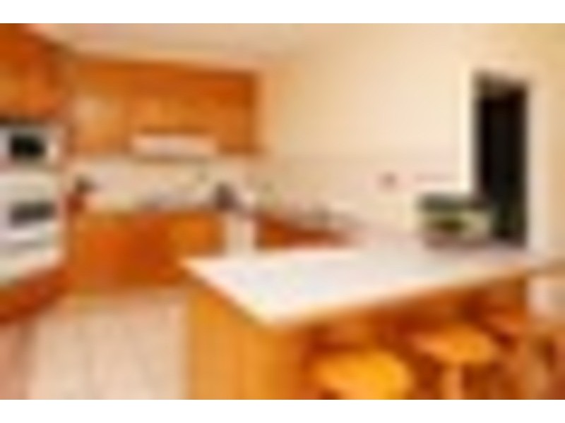 7 Thorogood  Court, Taylors Lakes VIC 3038