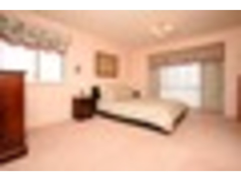 7 Thorogood  Court, Taylors Lakes VIC 3038