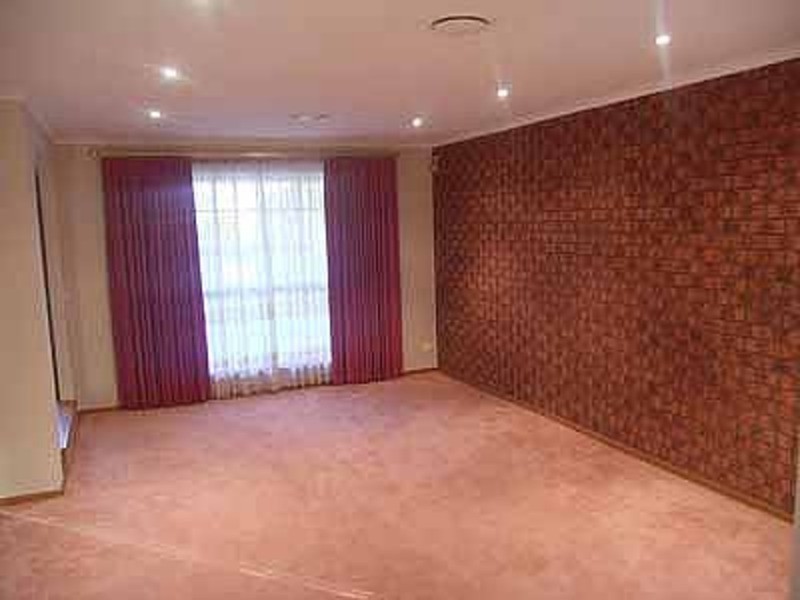 2 Daneson Retreat, Keilor Downs VIC 3038