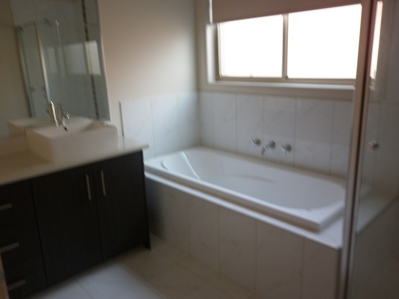 13A Kingsley Place, Delahey VIC 3037