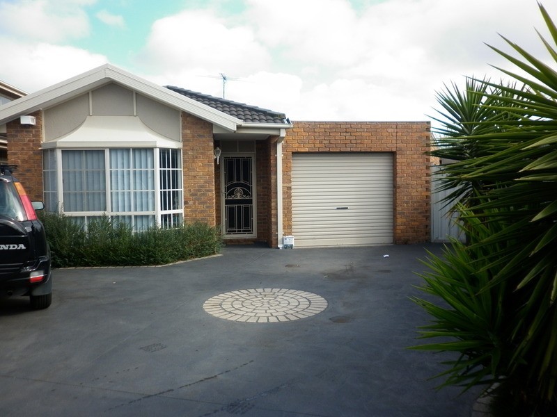 11/a Blake Close, Delahey VIC 3037