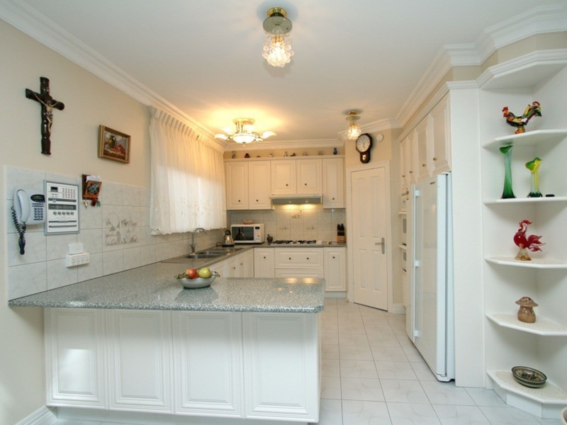 26 Verona Drive, Taylors Lakes VIC 3038