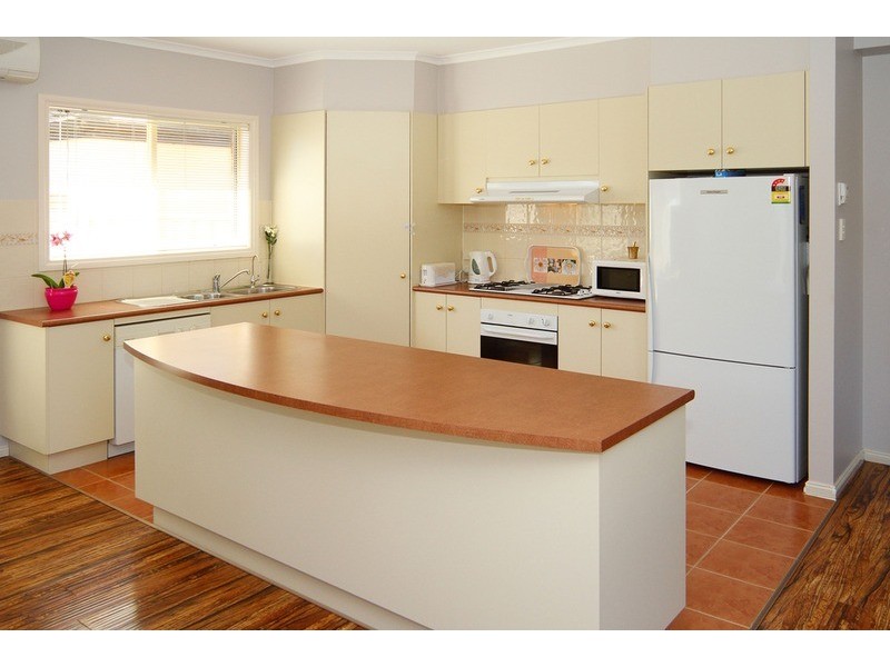 21 Bushy Park Avenue, Caroline Springs VIC 3023