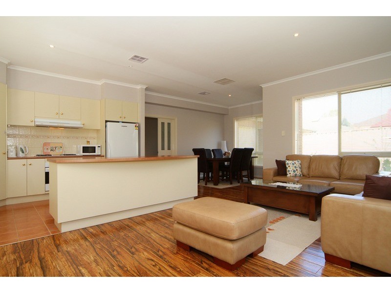 21 Bushy Park Avenue, Caroline Springs VIC 3023