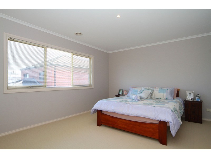 21 Bushy Park Avenue, Caroline Springs VIC 3023