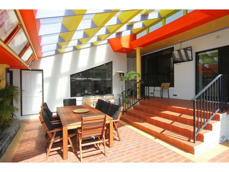 118 Chichester Drive, Taylors Lakes VIC 3038