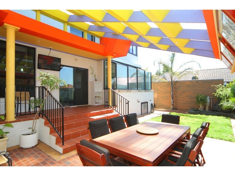 118 Chichester Drive, Taylors Lakes VIC 3038