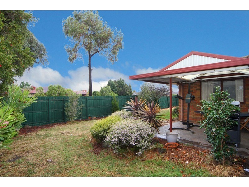 11 Yanchep Court, Taylors Lakes VIC 3038