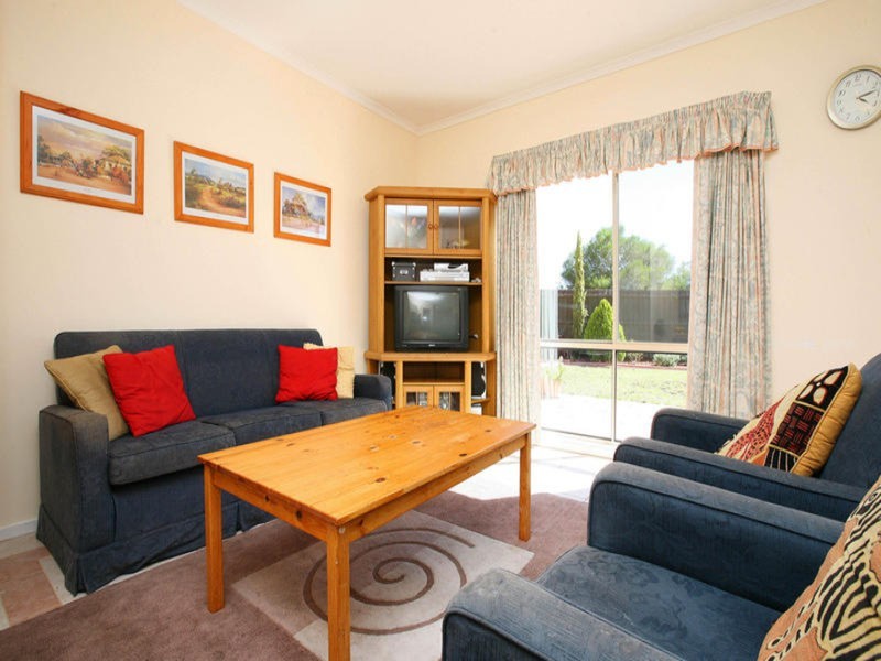 7 Thorogood  Court, Taylors Lakes VIC 3038