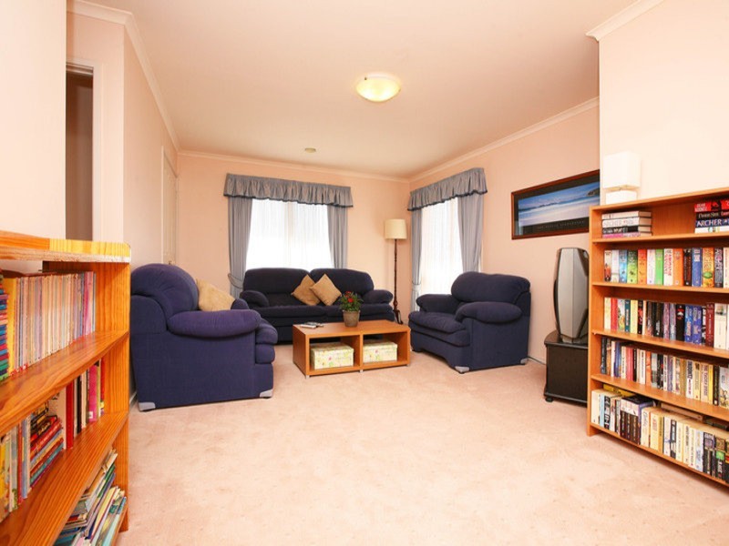 7 Thorogood  Court, Taylors Lakes VIC 3038