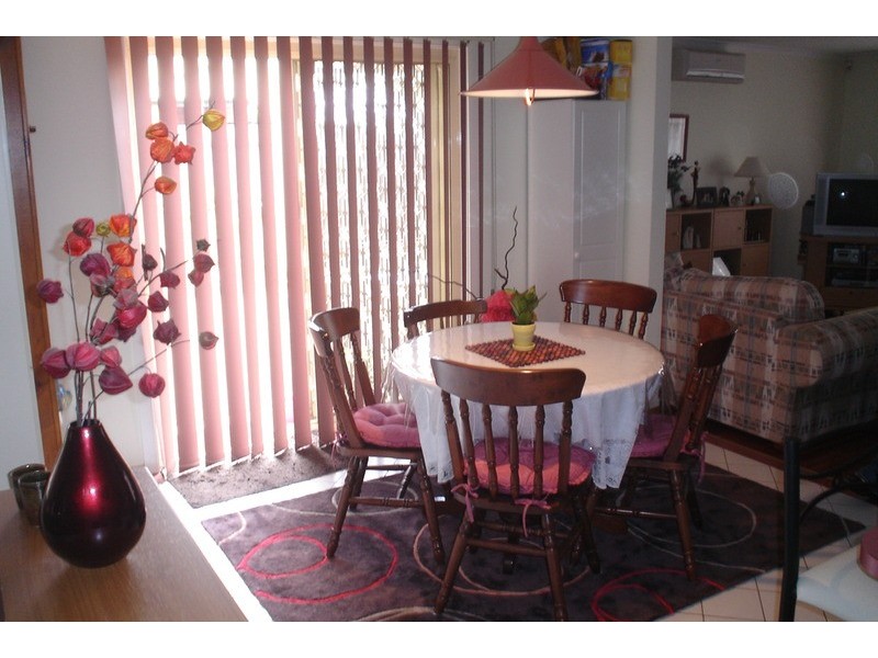 2/13 Chatterton Drive, Delahey VIC 3037