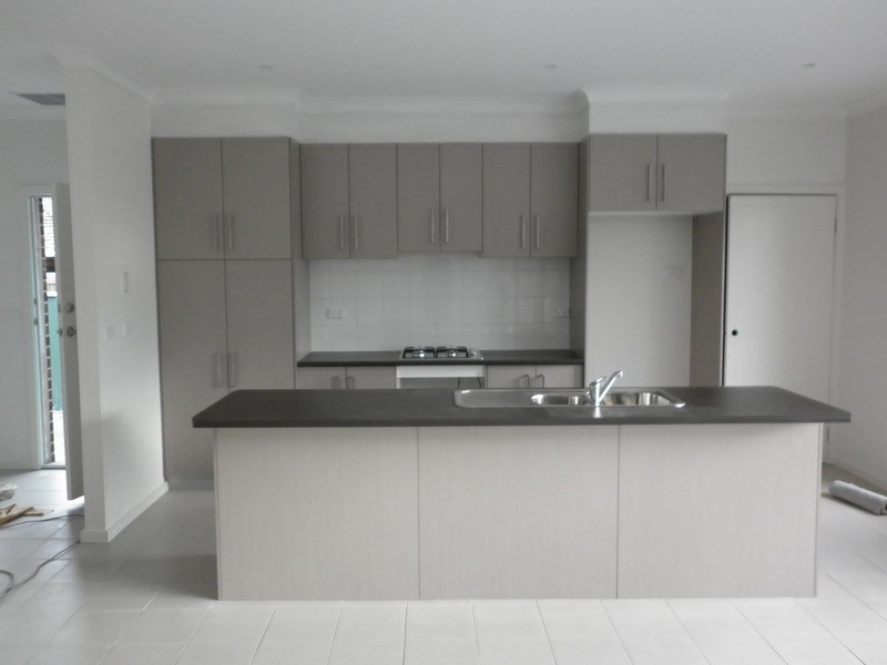 2/75 Ivanhoe Street, St Albans VIC 3021