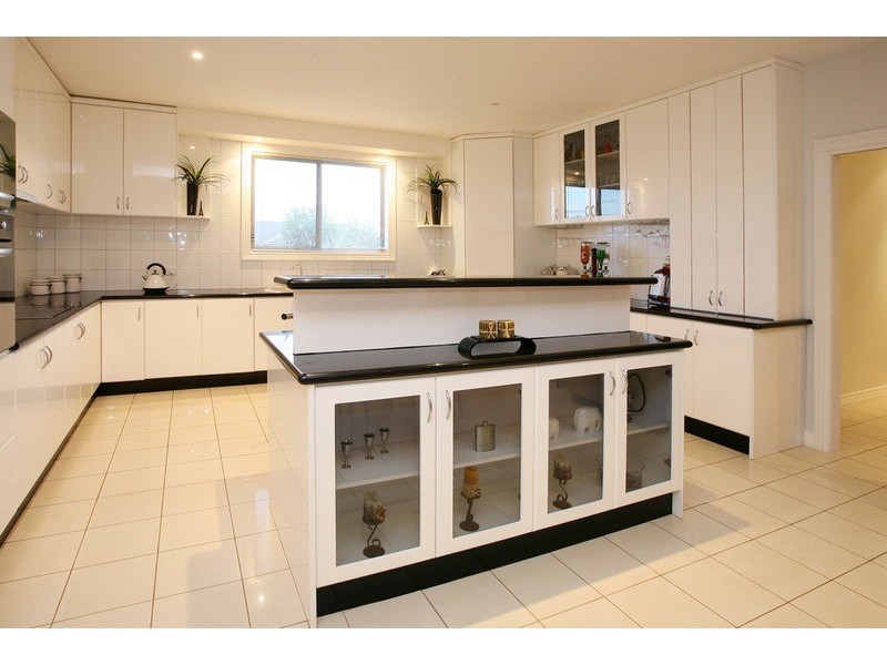 55 The Regency, Hillside VIC 3037