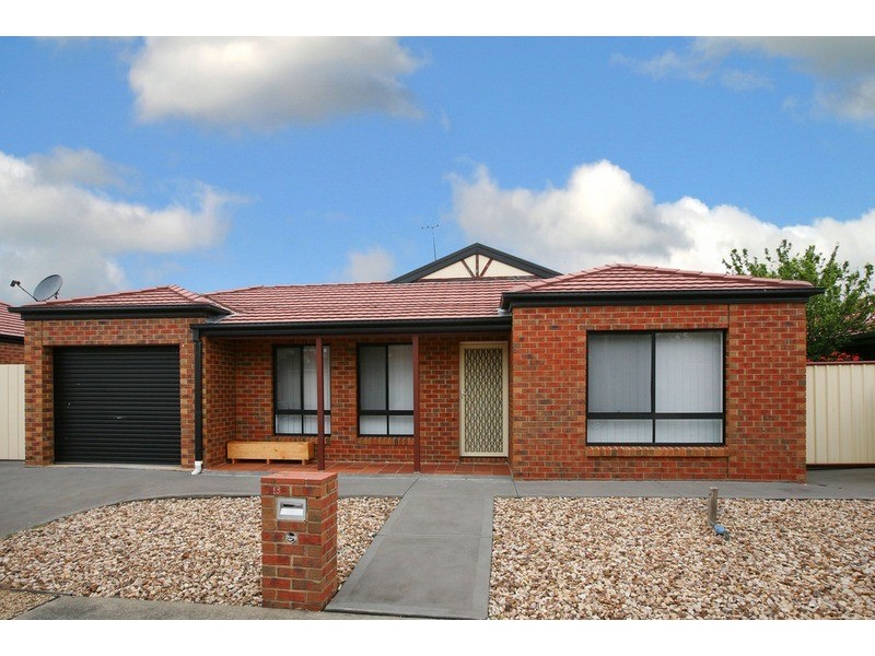 13 Marylou Court, Delahey VIC 3037
