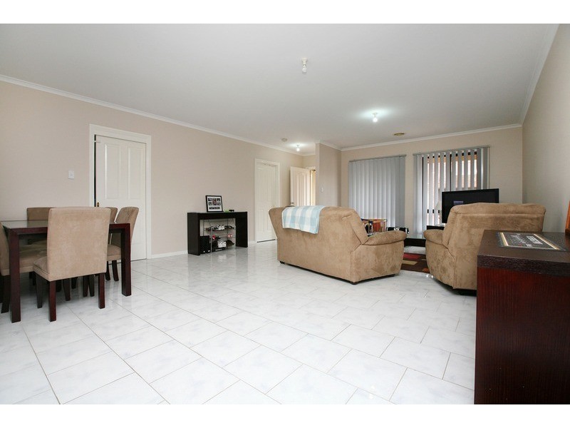 13 Marylou Court, Delahey VIC 3037