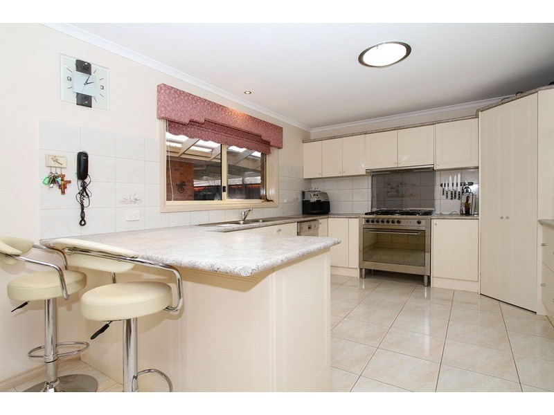 3 Camelot Place, Hillside VIC 3037