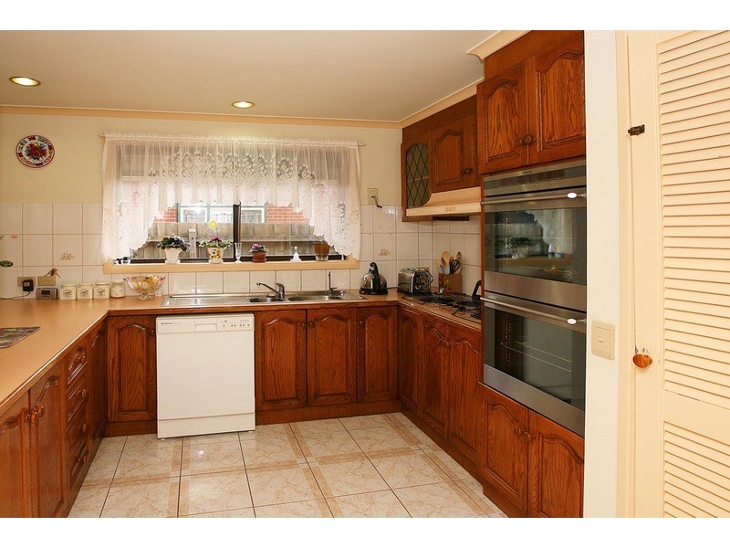 69 Australia Drive, Taylors Lakes VIC 3038