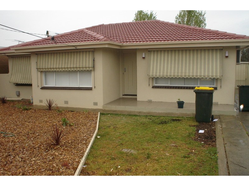 38 Kings Road, St Albans VIC 3021