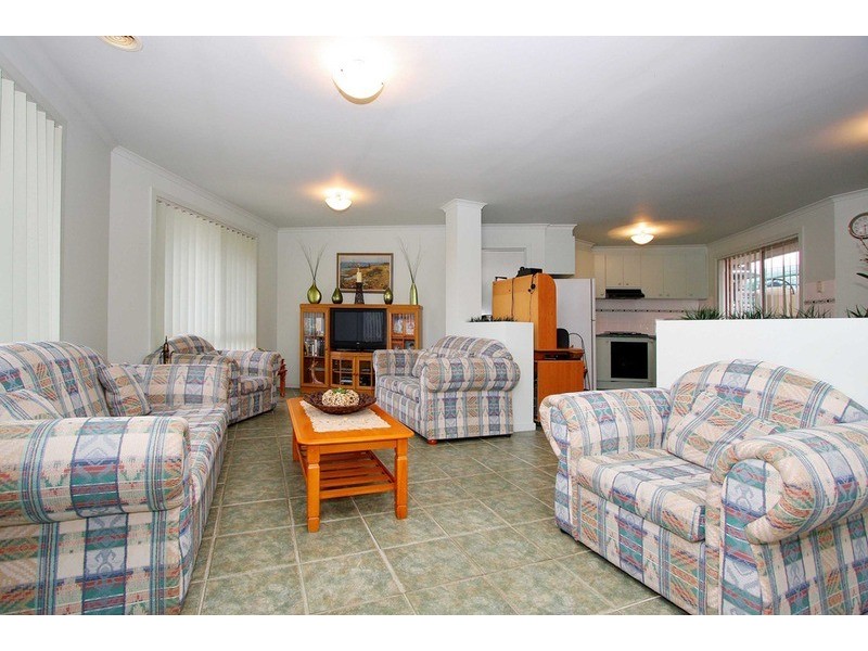 1/40 Hannah Avenue, Hillside VIC 3037