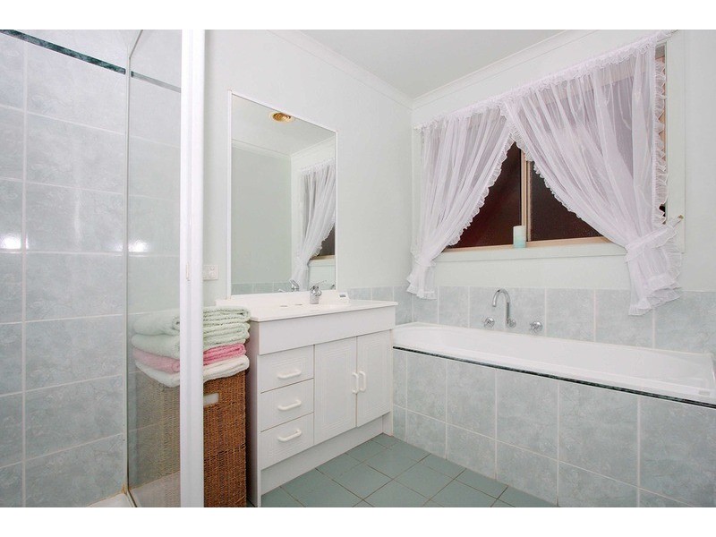 1/40 Hannah Avenue, Hillside VIC 3037