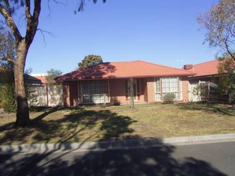 57 Saronvale Crescent, Hillside VIC 3037