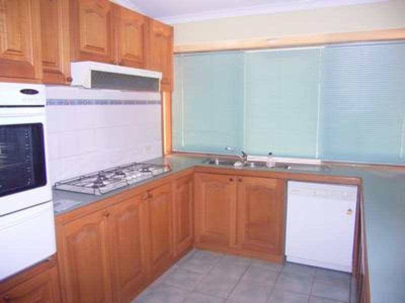 57 Saronvale Crescent, Hillside VIC 3037
