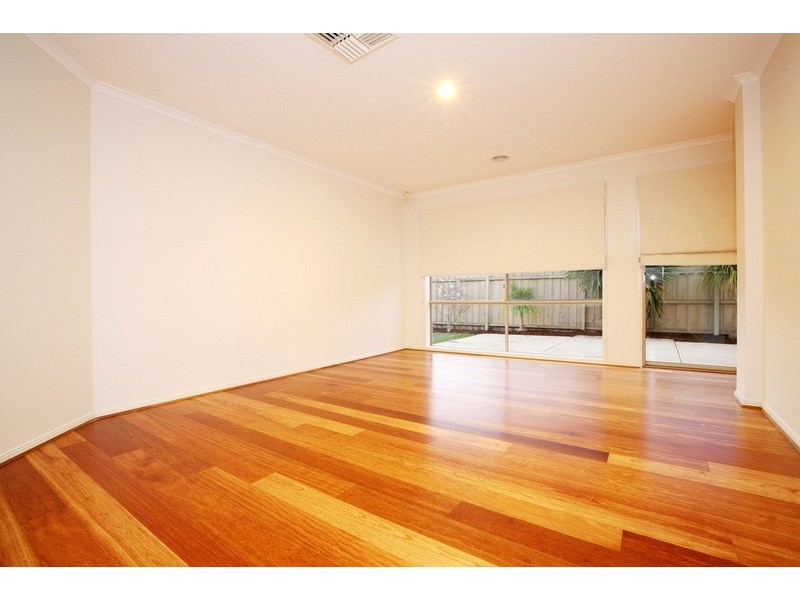 5 Shannon Way, Sydenham VIC 3037