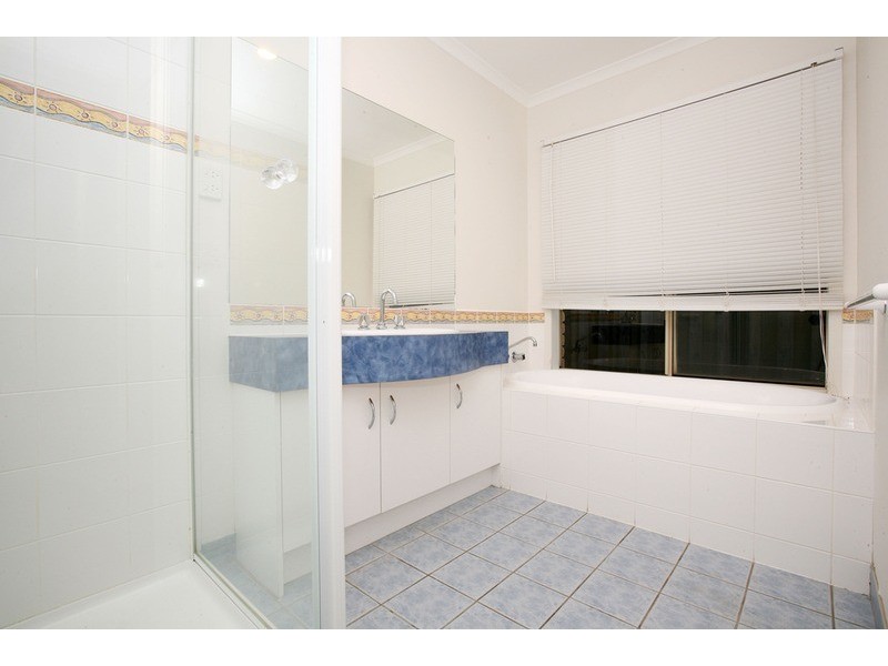 5 Shannon Way, Sydenham VIC 3037