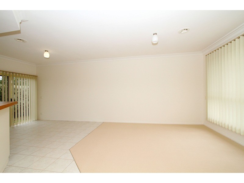 4 Yiota  Place, Sydenham VIC 3037