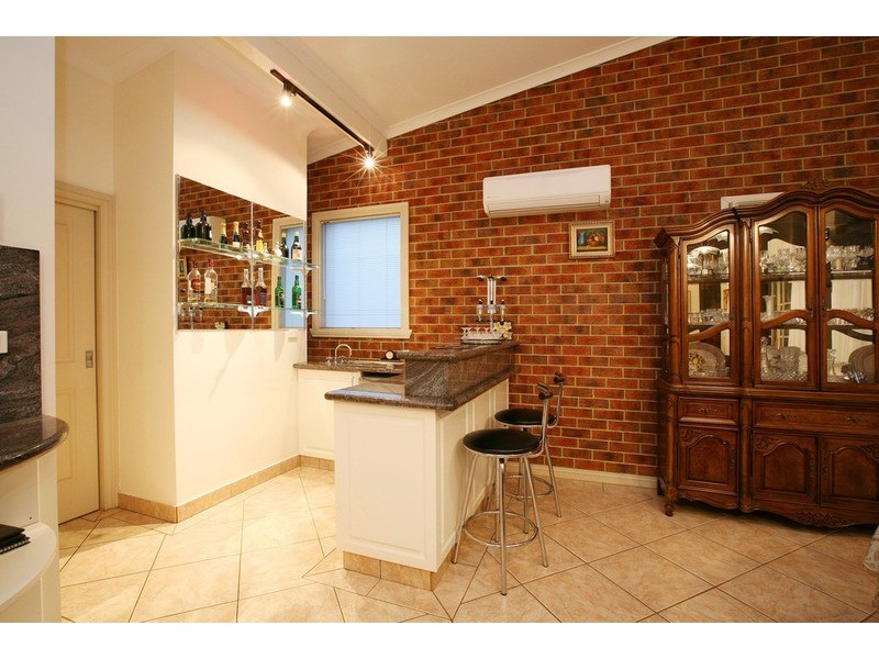 28 Verona Drive, Taylors Lakes VIC 3038