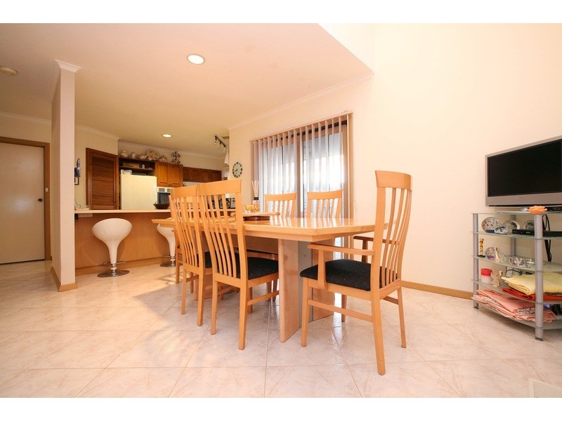 1 Dunraven  Court, Sydenham VIC 3037