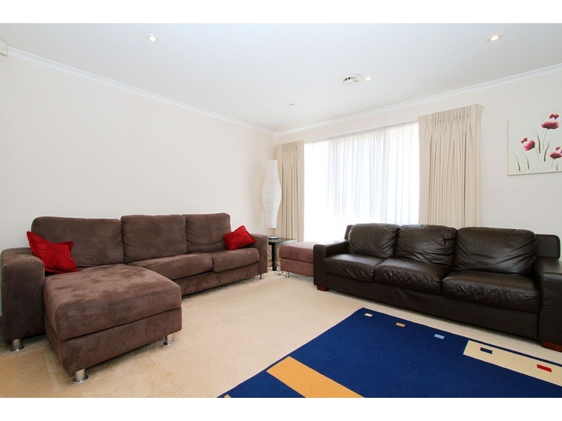 44 Delbridge  Drive, Sydenham VIC 3037