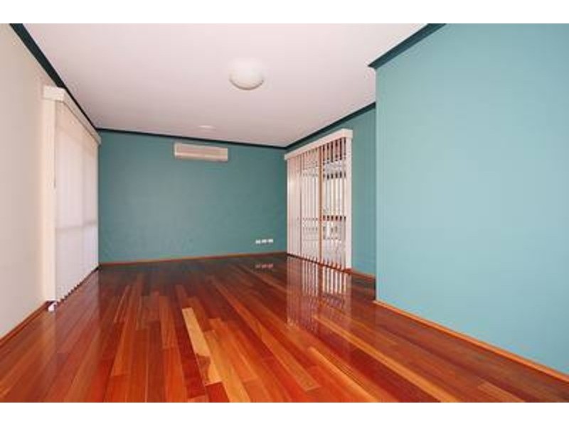 13 Chircop Close, Sydenham VIC 3037