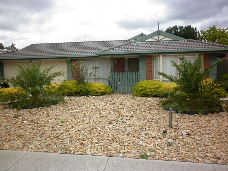 20 Delbridge  Drive, Sydenham VIC 3037