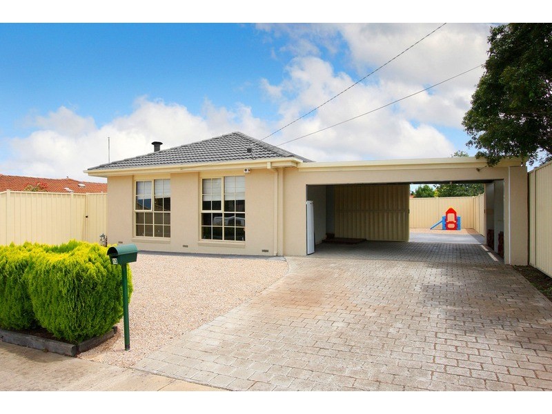 1/13 Argyll Street, Sydenham VIC 3037