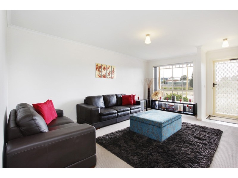 10a Village Avenue, Taylors Lakes VIC 3038