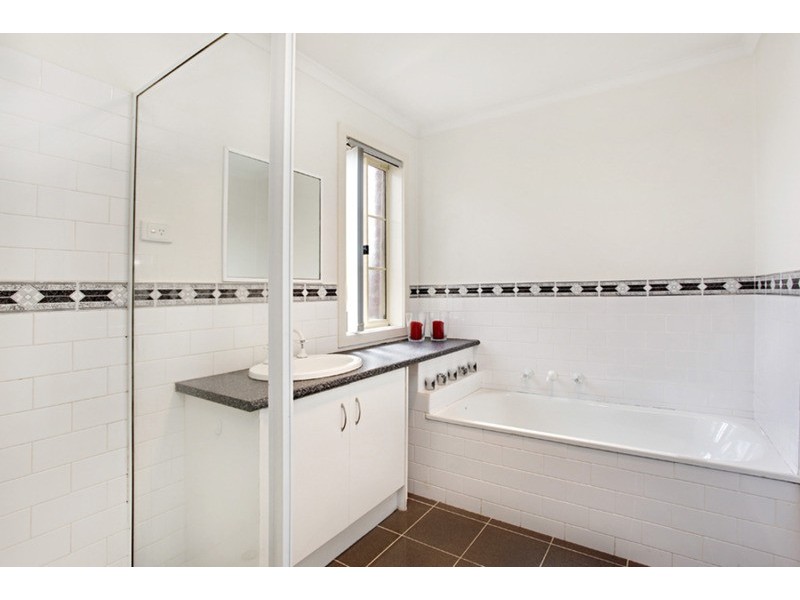 10a Village Avenue, Taylors Lakes VIC 3038