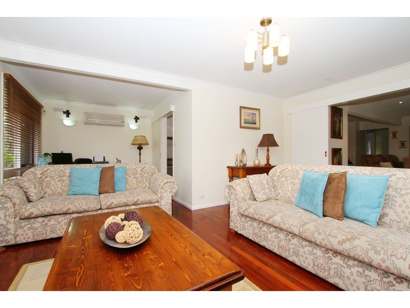 4 Bunarong Close, Keilor Downs VIC 3038